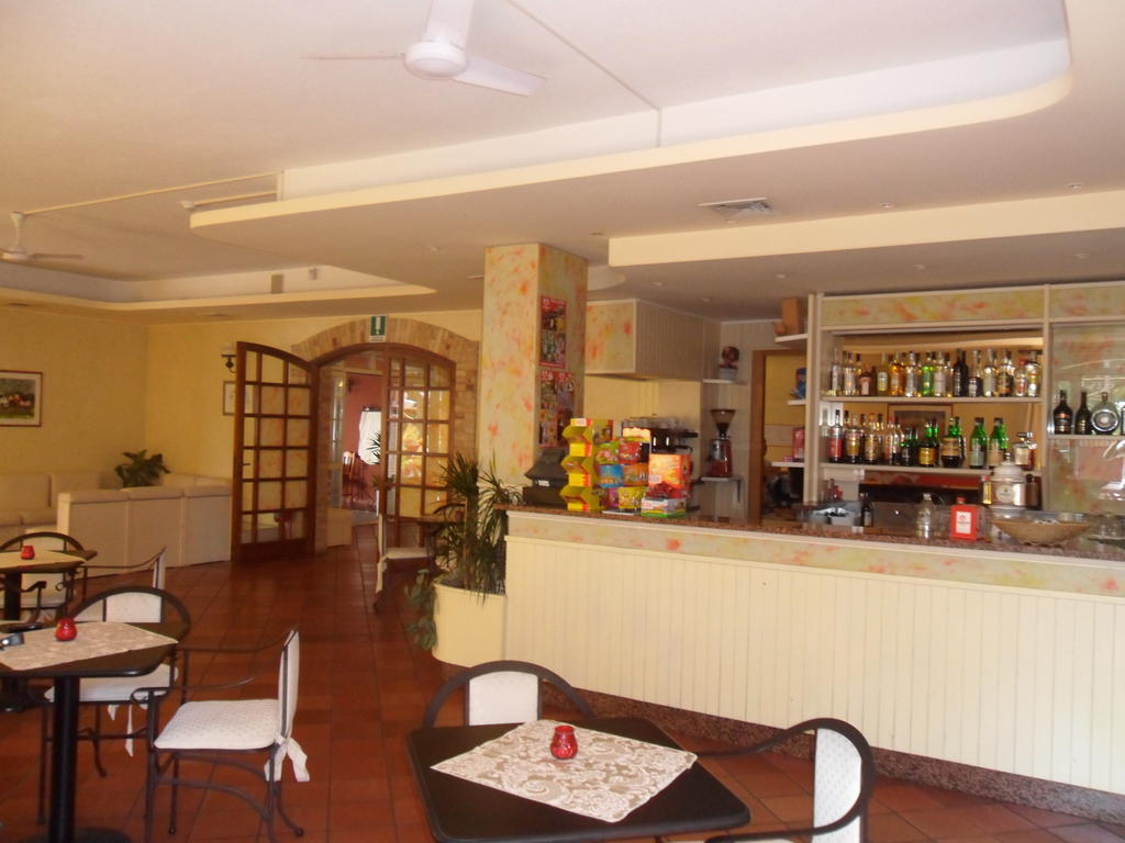 Fattoria Cerreto Hotell Mosciano SantʼAngelo Exteriör bild